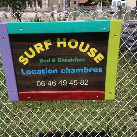 Surf House Bed & Breakfast Léon