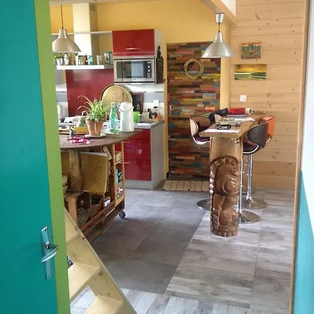 Surf House *